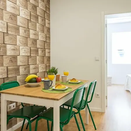 Apartamento 1ºandar Martim Moniz, リスボン